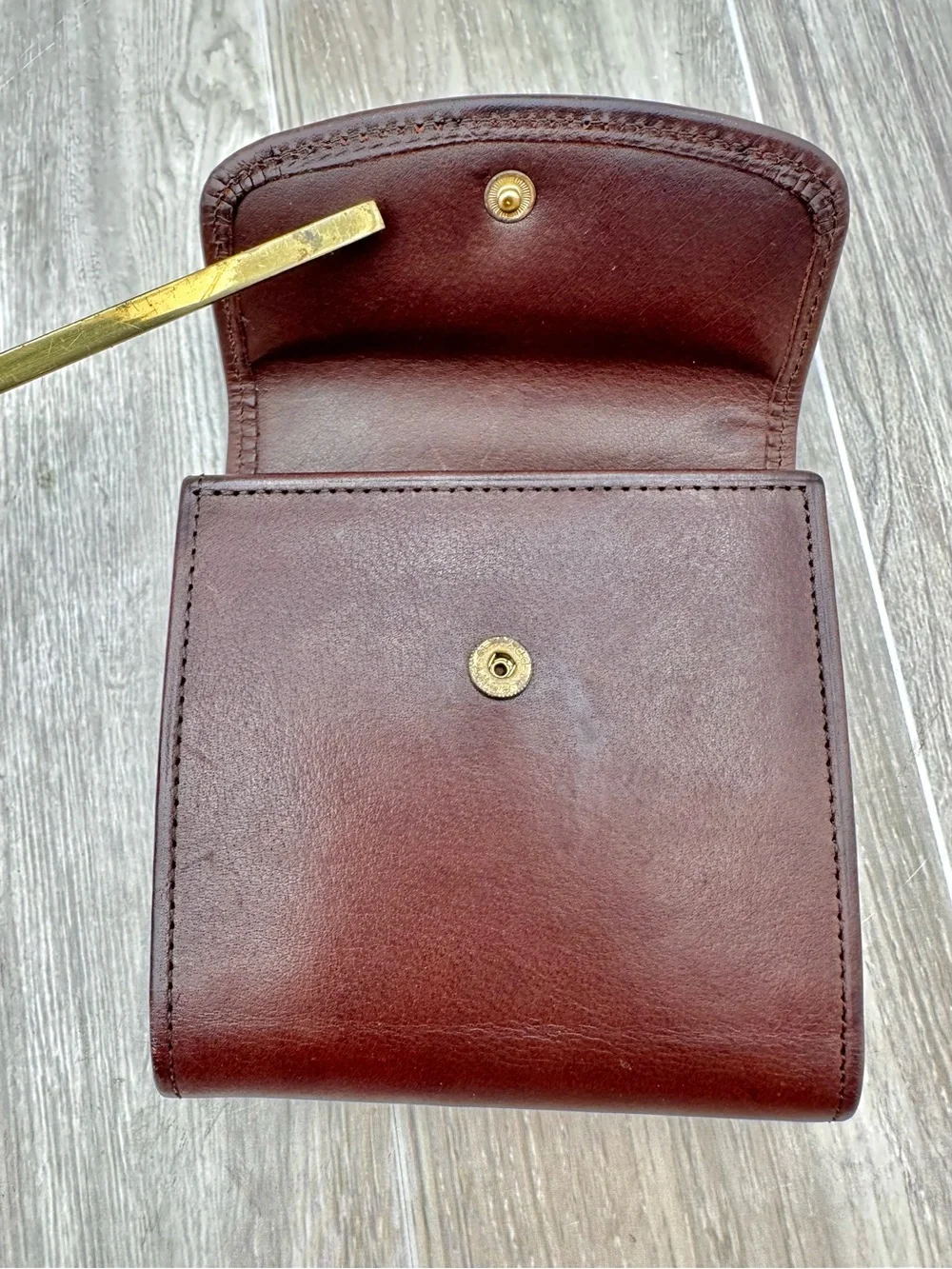 Vintage COACH Brown Leather Trifold Kiss-Lock Wallet Coin Purse 1995